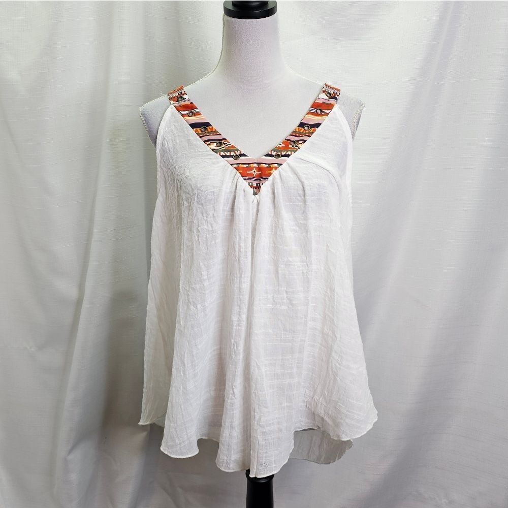 CY Fashion White Grommet and Aztec Trim Tank Top Size Medium